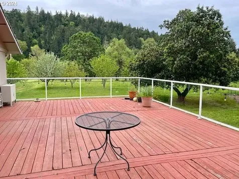 300 N River Drive Roseburg OR 97470