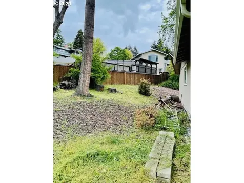 300 N River Drive Roseburg OR 97470