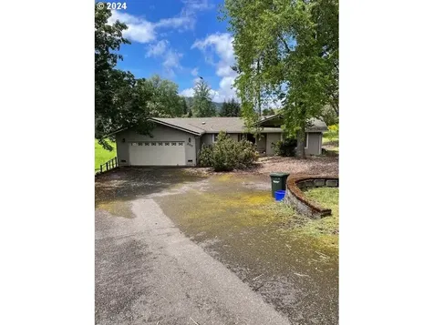 300 N River Drive Roseburg OR 97470