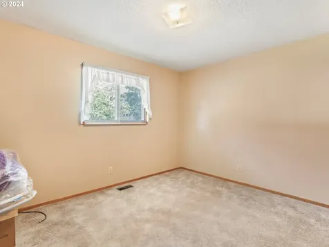 704 N 1st Avenue Hillsboro OR 97124