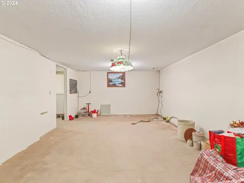704 N 1st Avenue Hillsboro OR 97124