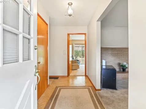 704 N 1st Avenue Hillsboro OR 97124
