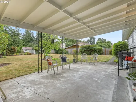 704 N 1st Avenue Hillsboro OR 97124