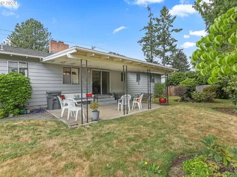 704 N 1st Avenue Hillsboro OR 97124