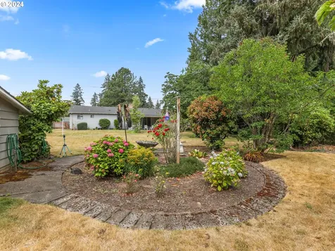 704 N 1st Avenue Hillsboro OR 97124