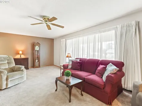 704 N 1st Avenue Hillsboro OR 97124