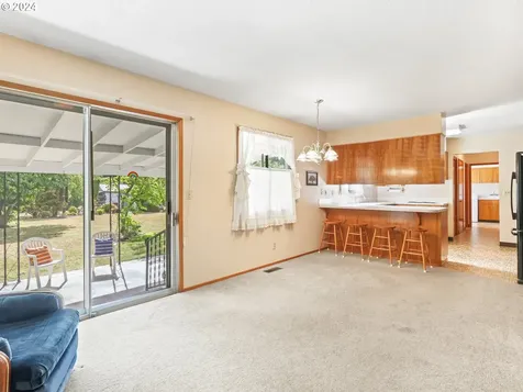 704 N 1st Avenue Hillsboro OR 97124