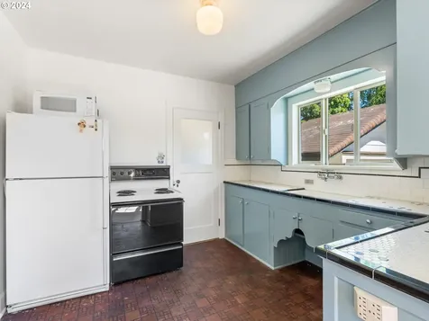 3404 NE Fremont Street Portland OR 97212