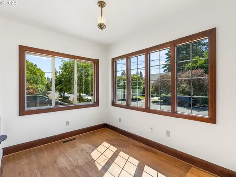 3404 NE Fremont Street Portland OR 97212