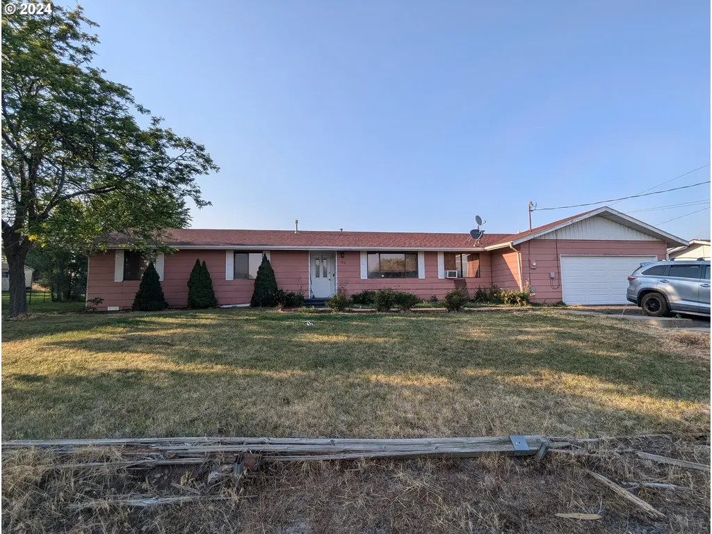 1135 Hartford Street Elgin OR 97827