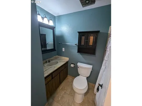1135 Hartford Street Elgin OR 97827