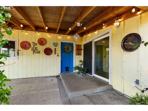 720 Beechwood Street Woodland WA 98674