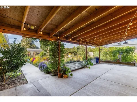 720 Beechwood Street Woodland WA 98674
