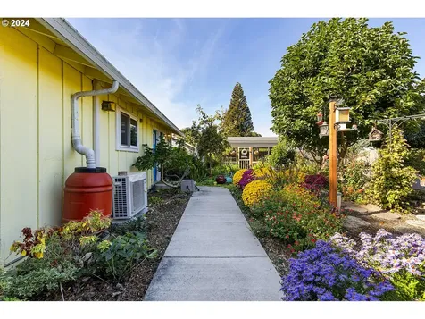 720 Beechwood Street Woodland WA 98674