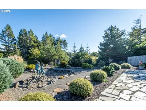 5241 Dunewood Drive Florence OR 97439