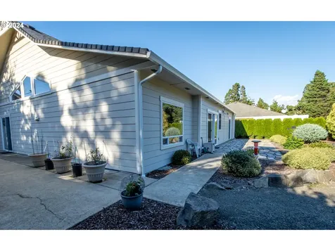 5241 Dunewood Drive Florence OR 97439