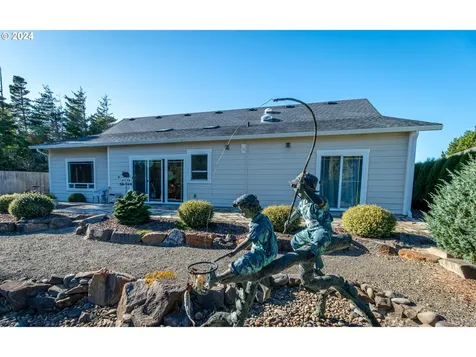 5241 Dunewood Drive Florence OR 97439