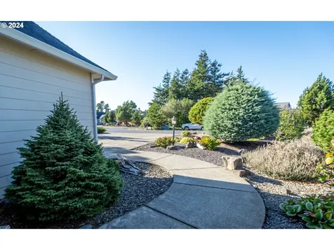 5241 Dunewood Drive Florence OR 97439