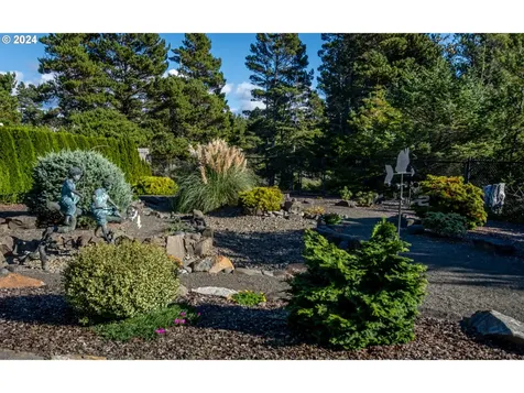 5241 Dunewood Drive Florence OR 97439