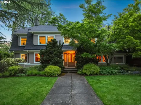 1309 Se 55th Avenue Portland OR 97215