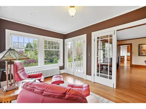 1309 Se 55th Avenue Portland OR 97215