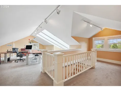 1309 Se 55th Avenue Portland OR 97215