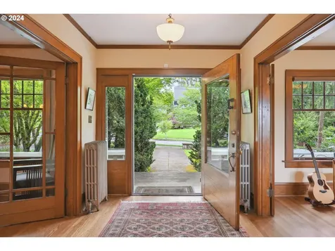 1309 Se 55th Avenue Portland OR 97215