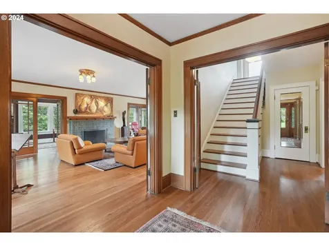 1309 Se 55th Avenue Portland OR 97215