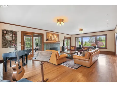 1309 Se 55th Avenue Portland OR 97215