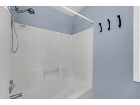 3804 SE 179th Avenue Vancouver WA 98683