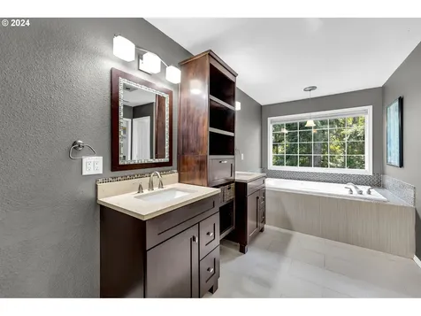 3804 SE 179th Avenue Vancouver WA 98683