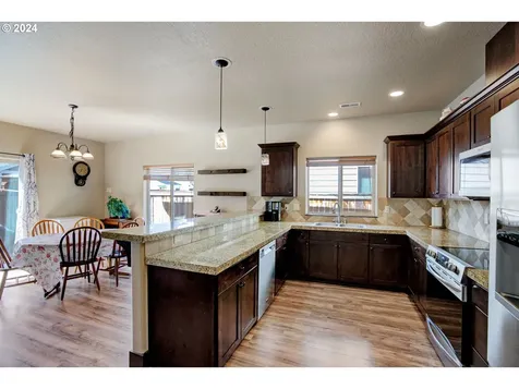 2304 E Kennedy Drive Newberg OR 97132