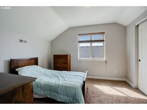 2304 E Kennedy Drive Newberg OR 97132