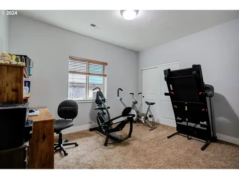 2304 E Kennedy Drive Newberg OR 97132