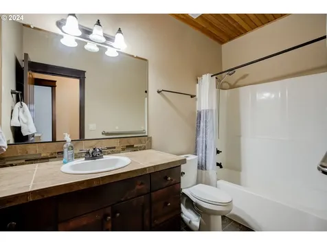 2304 E Kennedy Drive Newberg OR 97132