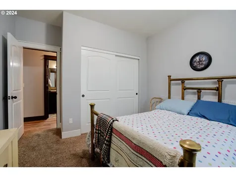 2304 E Kennedy Drive Newberg OR 97132
