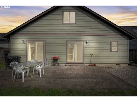 2304 E Kennedy Drive Newberg OR 97132