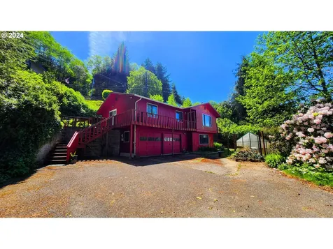 906 S Hill Drive Reedsport OR 97467
