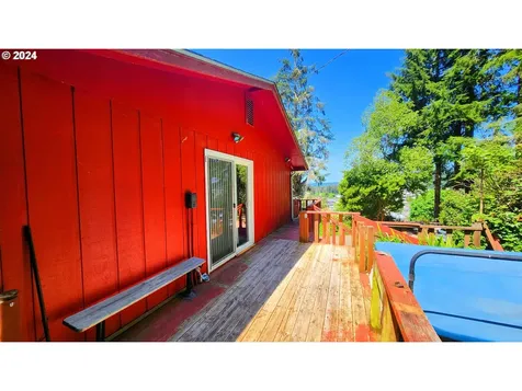 906 S Hill Drive Reedsport OR 97467