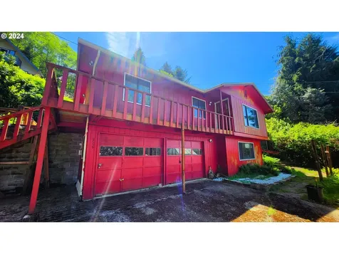 906 S Hill Drive Reedsport OR 97467