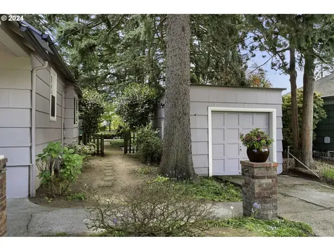 7420 Se Grant Street Portland OR 97215