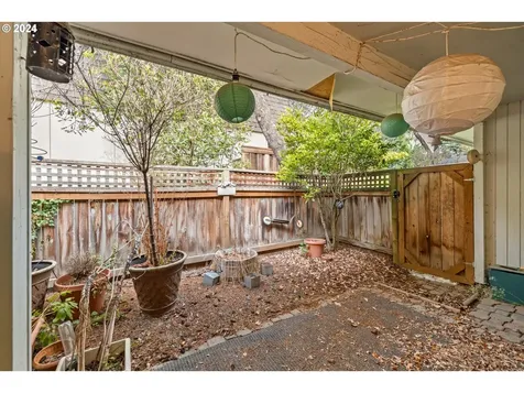 12160 Sw Camden Lane Beaverton OR 97008