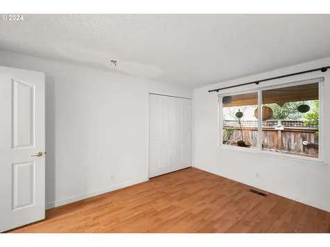 12160 Sw Camden Lane Beaverton OR 97008