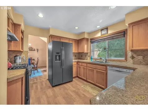 8493 Sw Bonaventure Lane Portland OR 97224