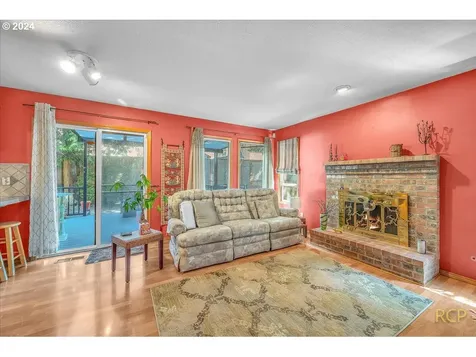 8493 Sw Bonaventure Lane Portland OR 97224