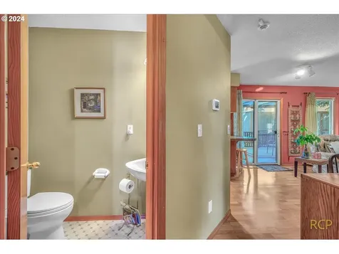 8493 Sw Bonaventure Lane Portland OR 97224