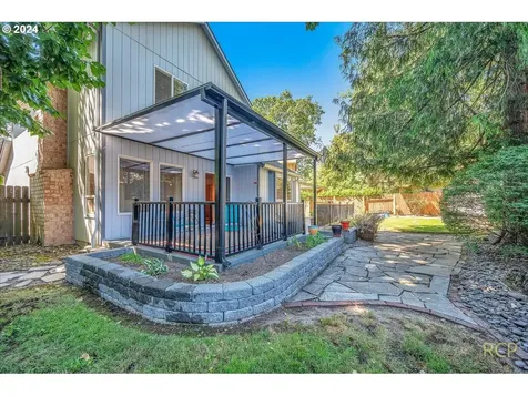 8493 Sw Bonaventure Lane Portland OR 97224