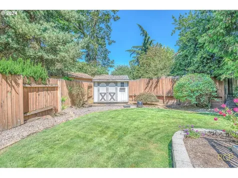 8493 Sw Bonaventure Lane Portland OR 97224