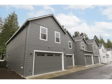 13730 NW 7th Avenue Vancouver WA 98685
