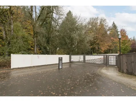 13730 NW 7th Avenue Vancouver WA 98685